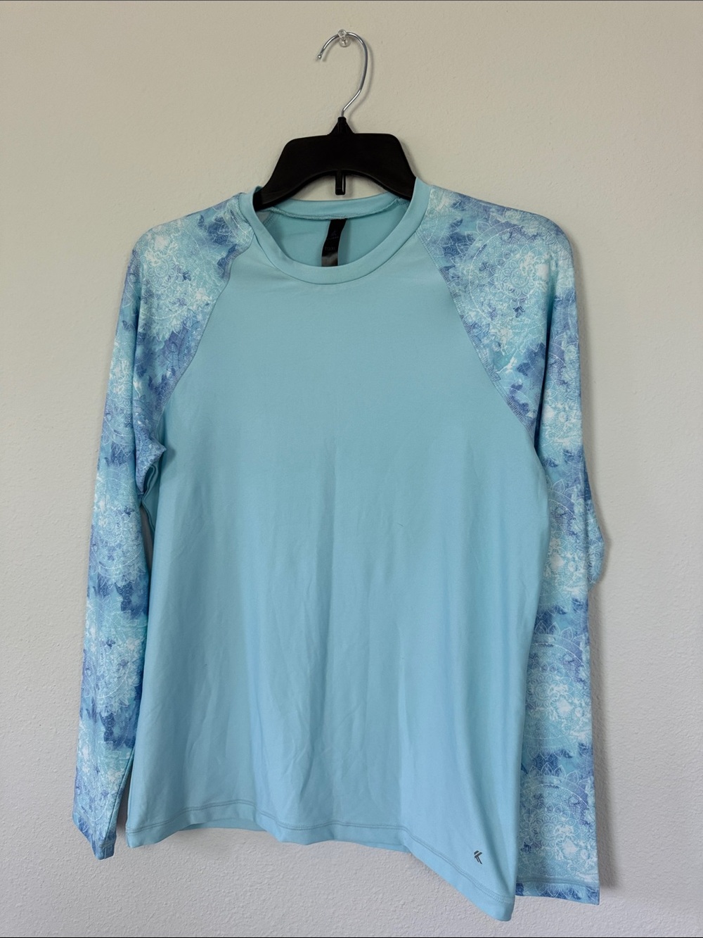 Koran Light Blue Women's Long Sleeve rash guard- swim shirt